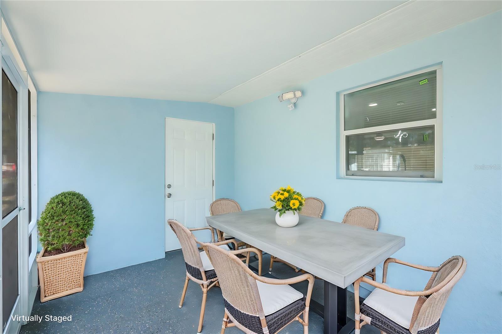 4008 E HANLON ST, TAMPA, FL, 33617