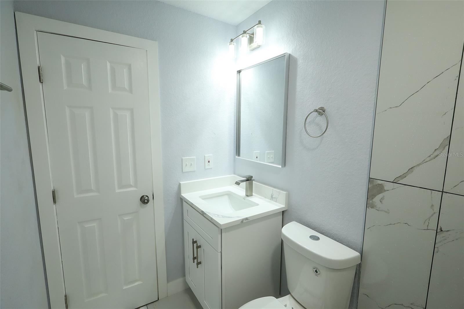 4008 E HANLON ST, TAMPA, FL, 33617