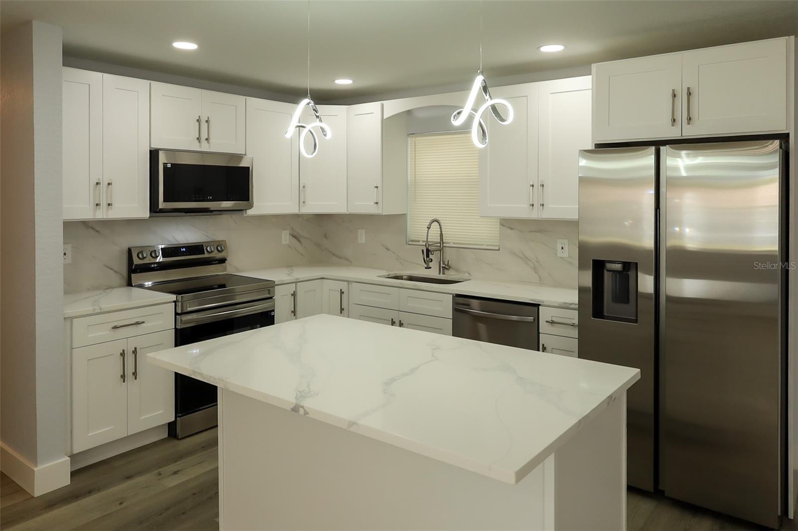 4008 E HANLON ST, TAMPA, FL, 33617