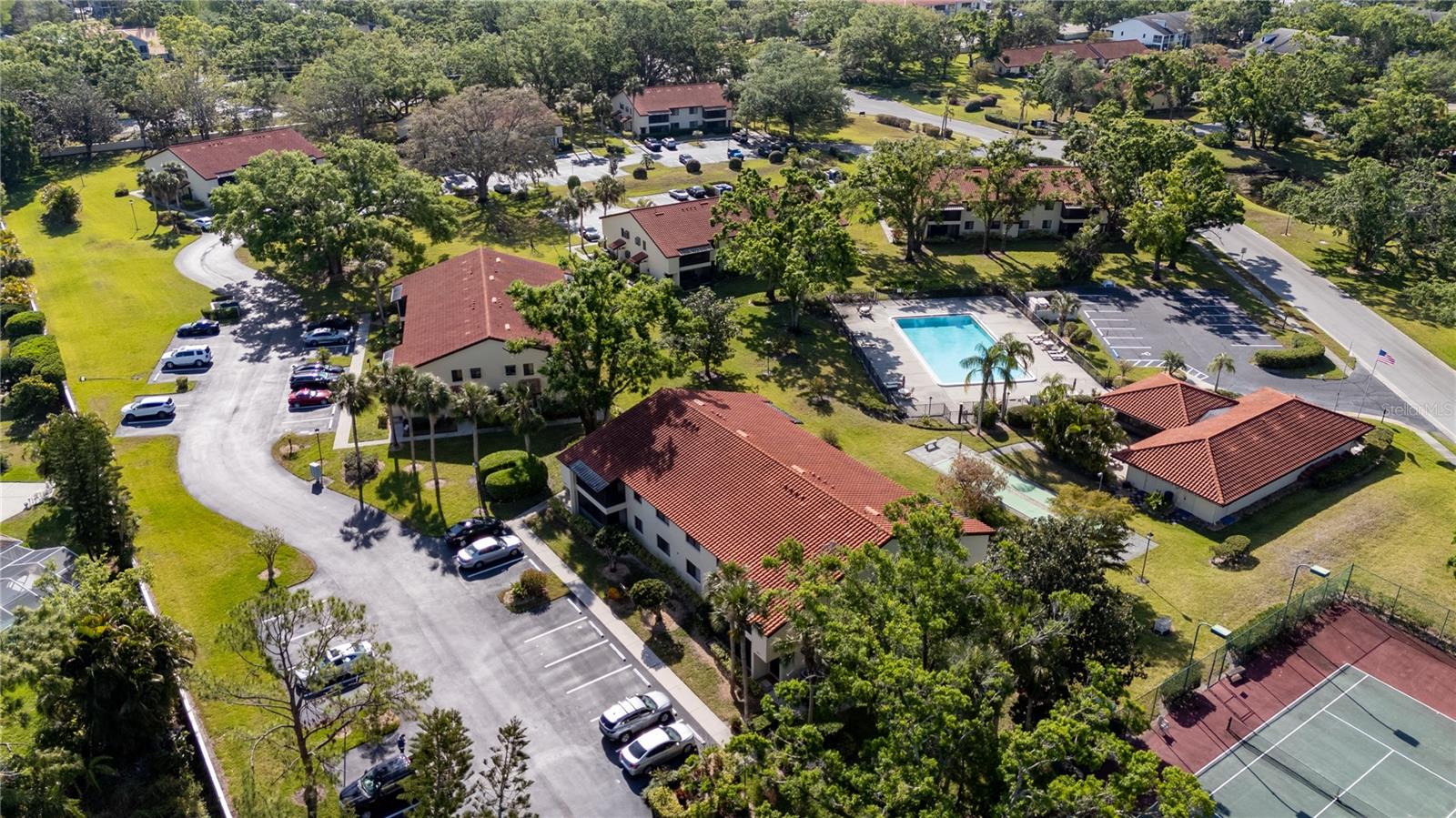 5671 GARDENS DR #202, SARASOTA, FL, 34243
