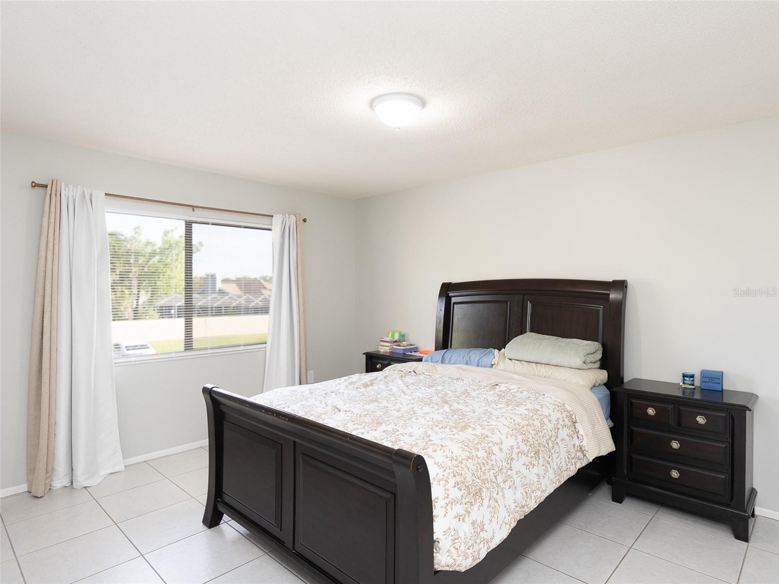 5671 GARDENS DR #202, SARASOTA, FL, 34243