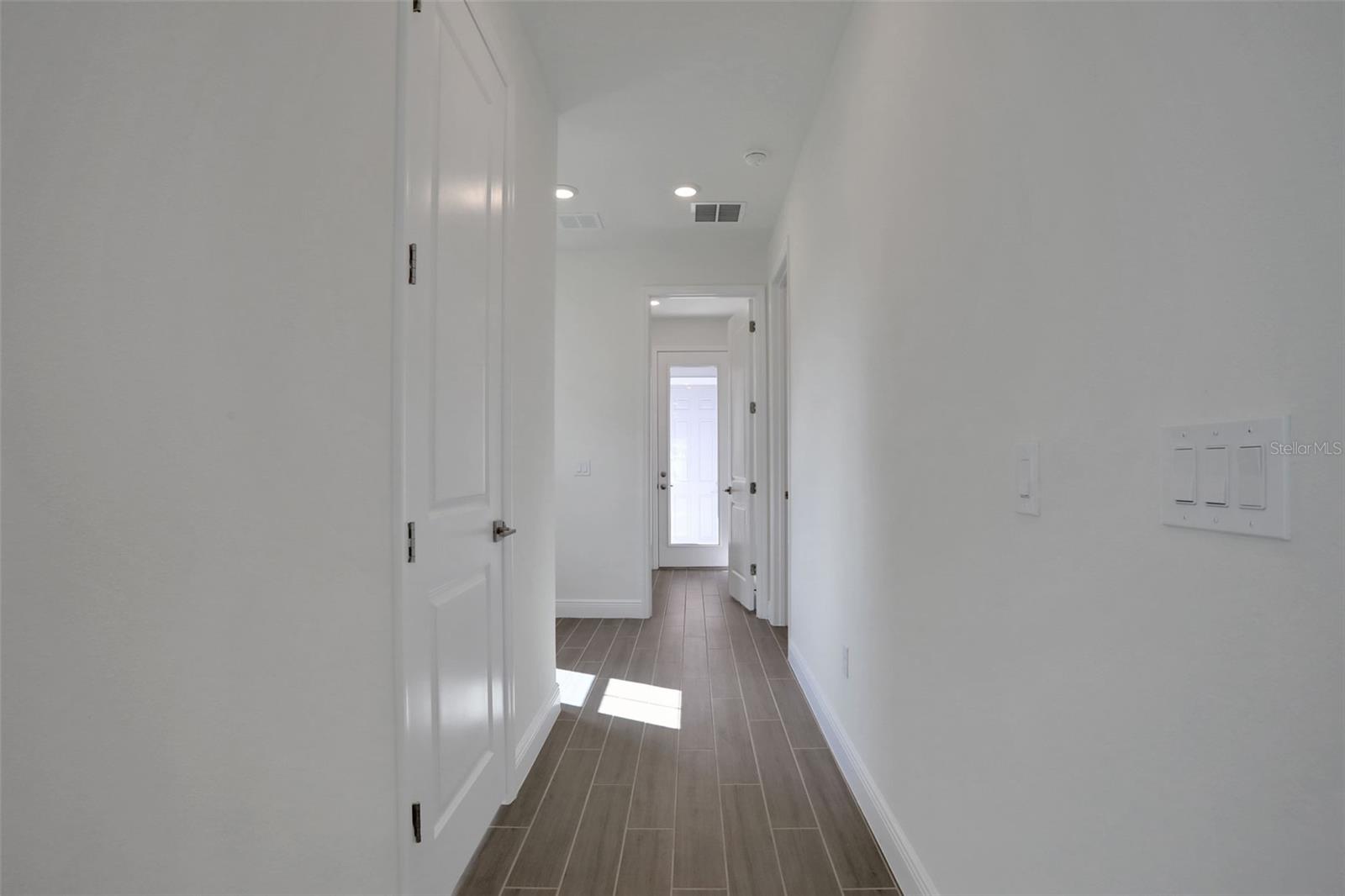 200 EAGLESTON LN, SARASOTA, FL, 34240