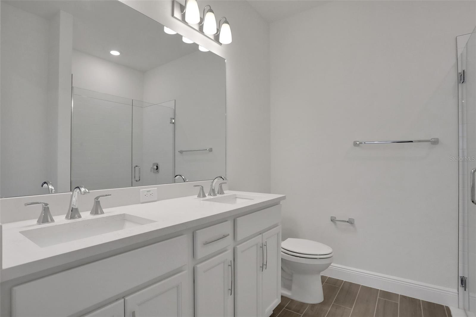 200 EAGLESTON LN, SARASOTA, FL, 34240