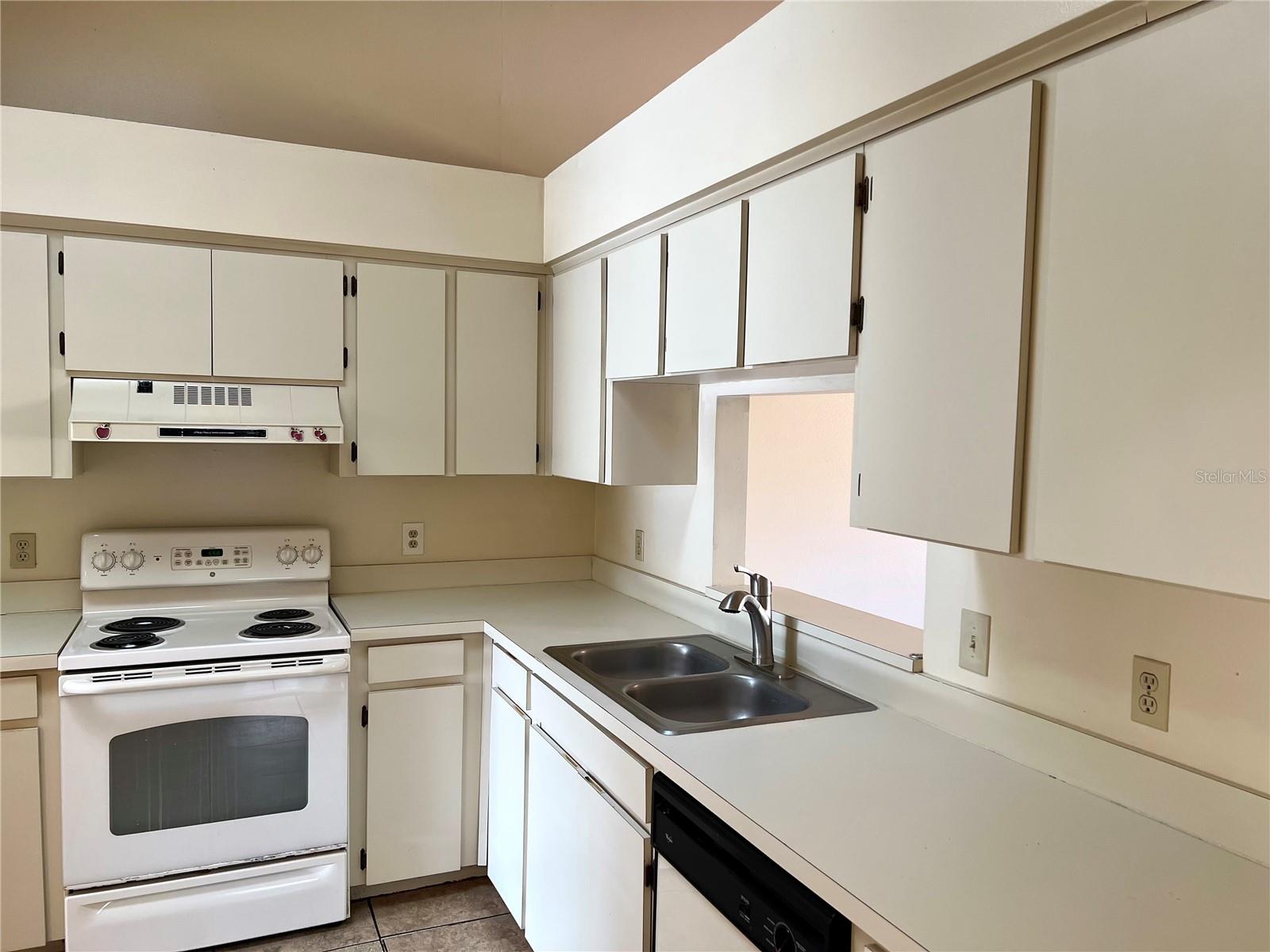 2408 FABRY CIR, ORLANDO, FL, 32817