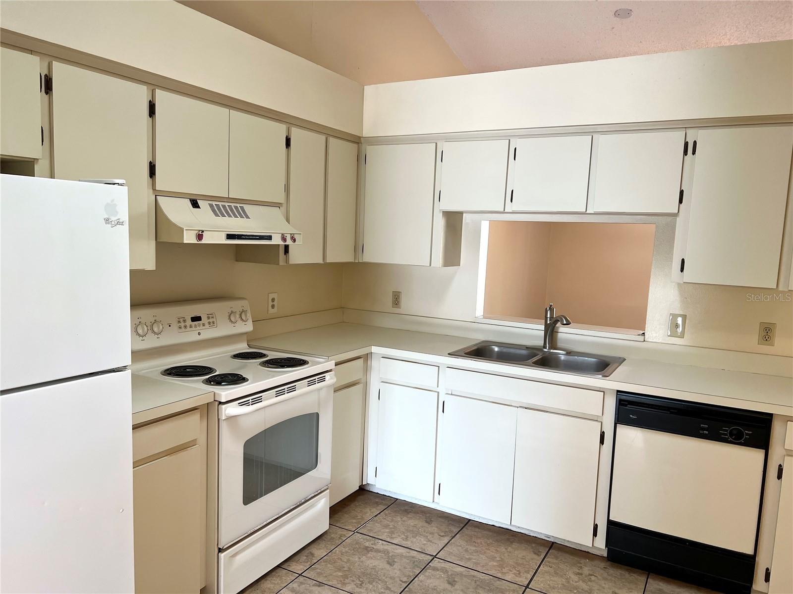 2408 FABRY CIR, ORLANDO, FL, 32817