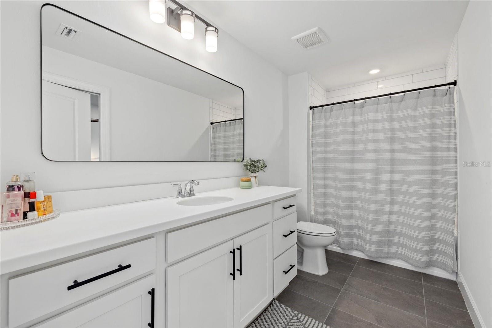 7765 GRANDE SHORES DR, SARASOTA, FL, 34240
