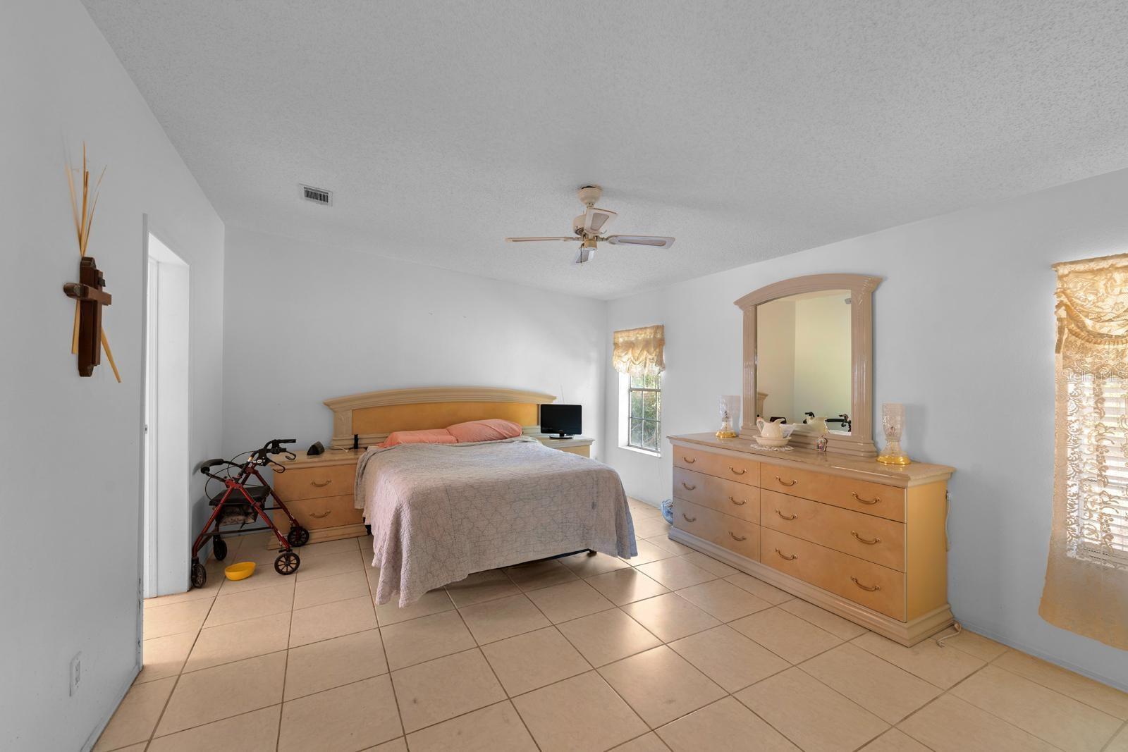 7537 OLD PASCO RD, WESLEY CHAPEL, FL, 33544