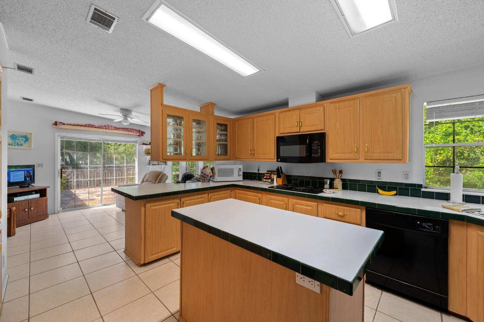 7537 OLD PASCO RD, WESLEY CHAPEL, FL, 33544