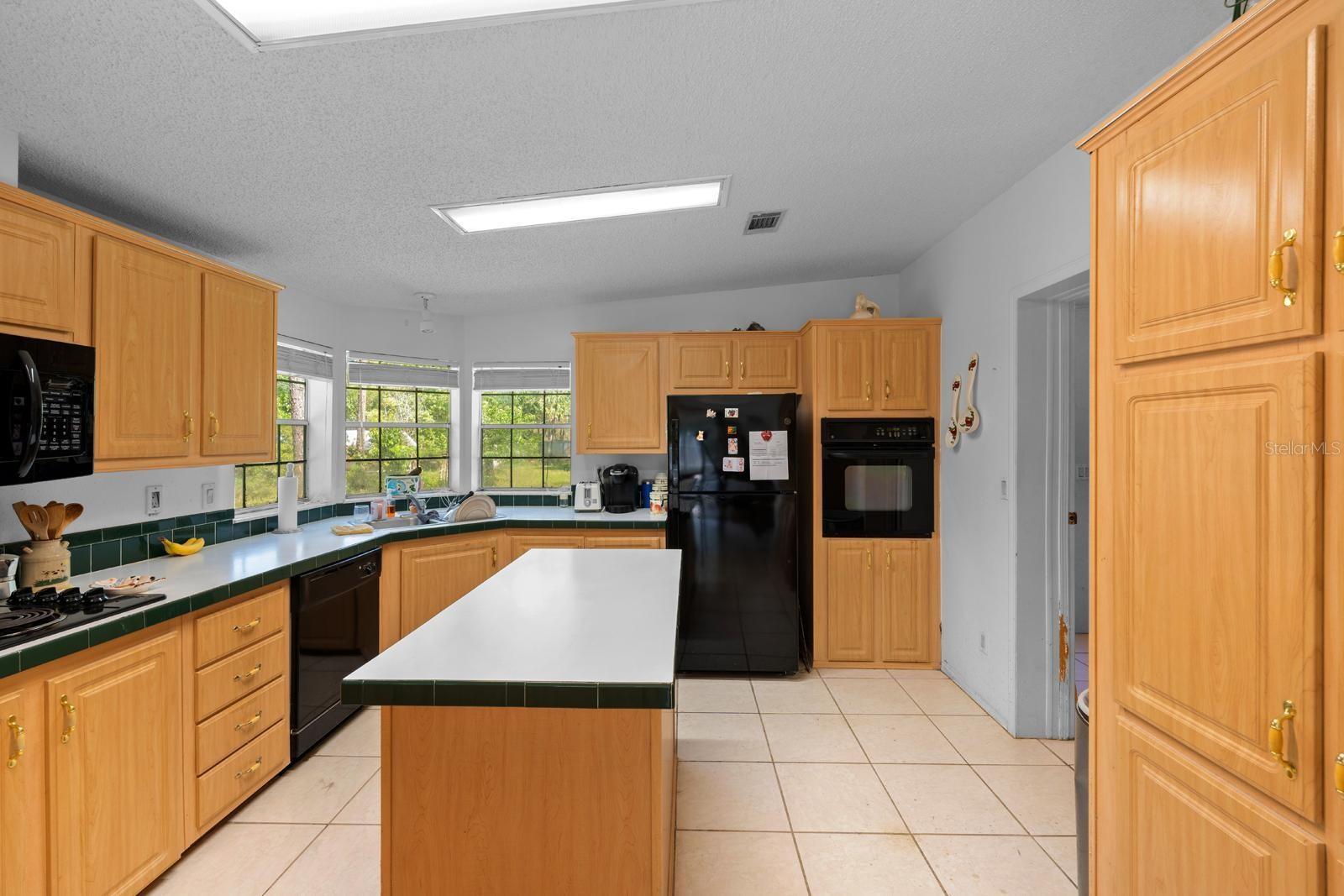 7537 OLD PASCO RD, WESLEY CHAPEL, FL, 33544