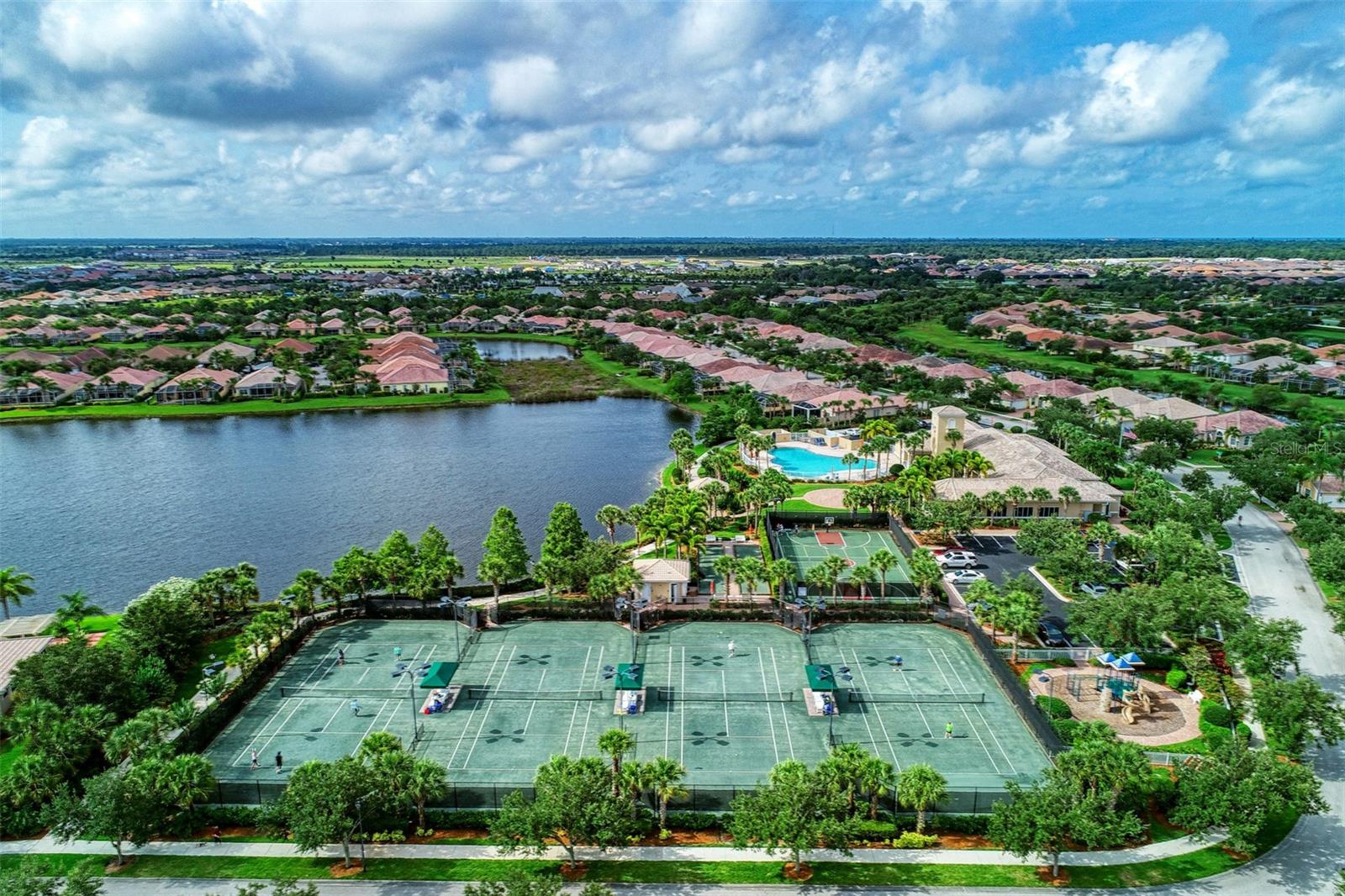 1518 BURGOS DR, SARASOTA, FL, 34238