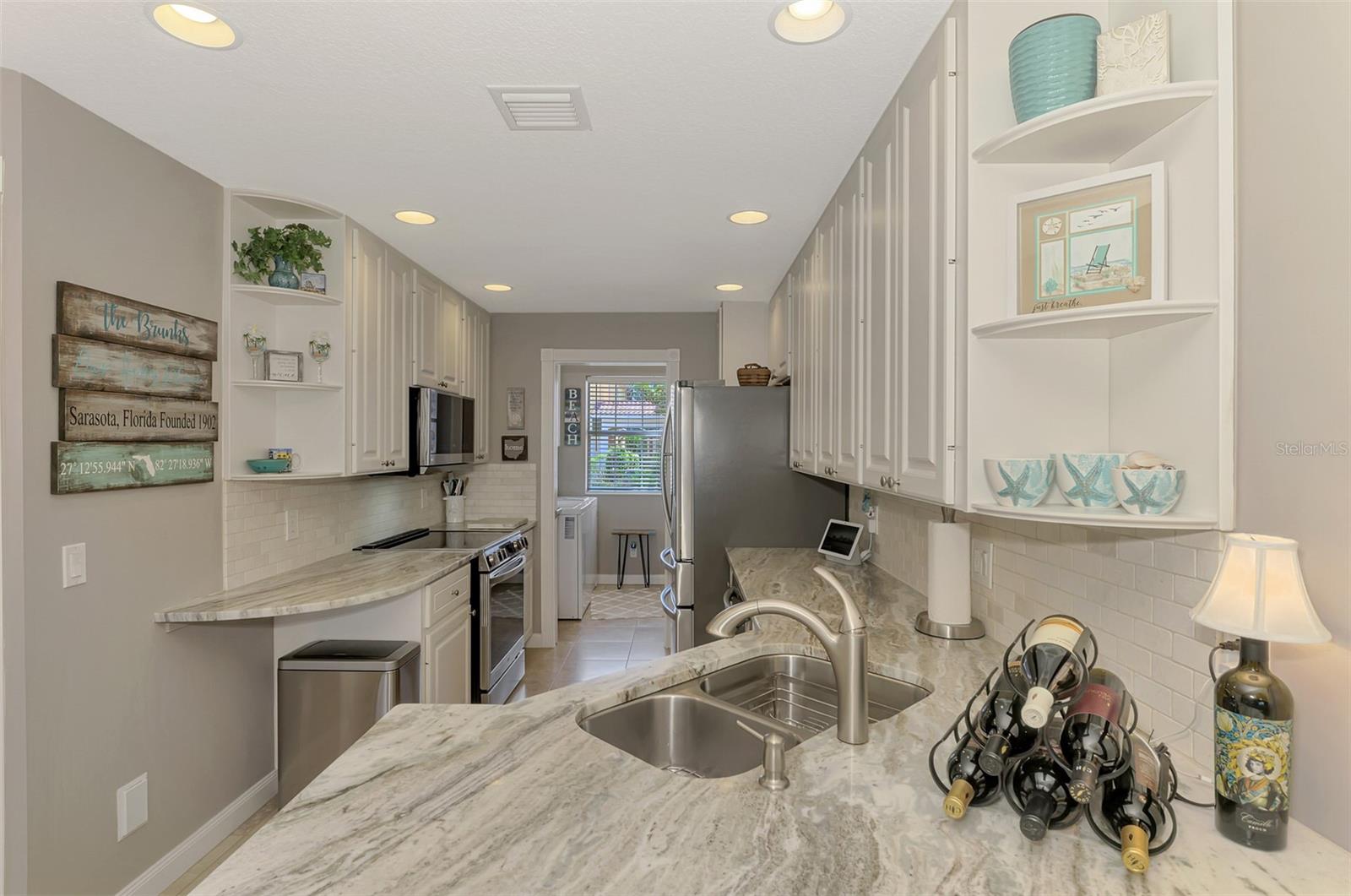 1518 BURGOS DR, SARASOTA, FL, 34238