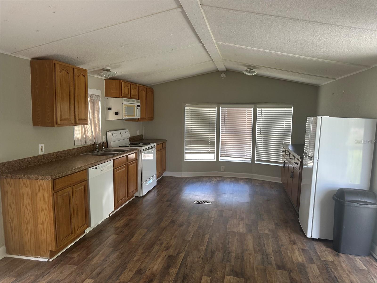 325 PINE AVE, POLK CITY, FL, 33868