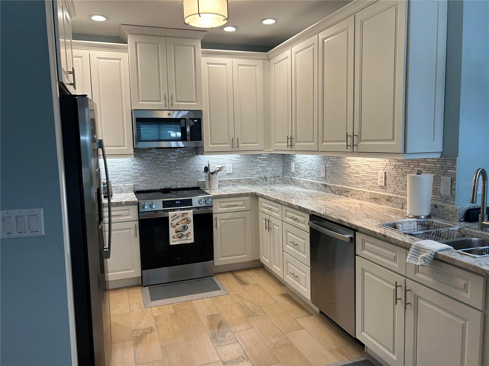 3426 79TH STREET CIR W #203, BRADENTON, FL, 34209