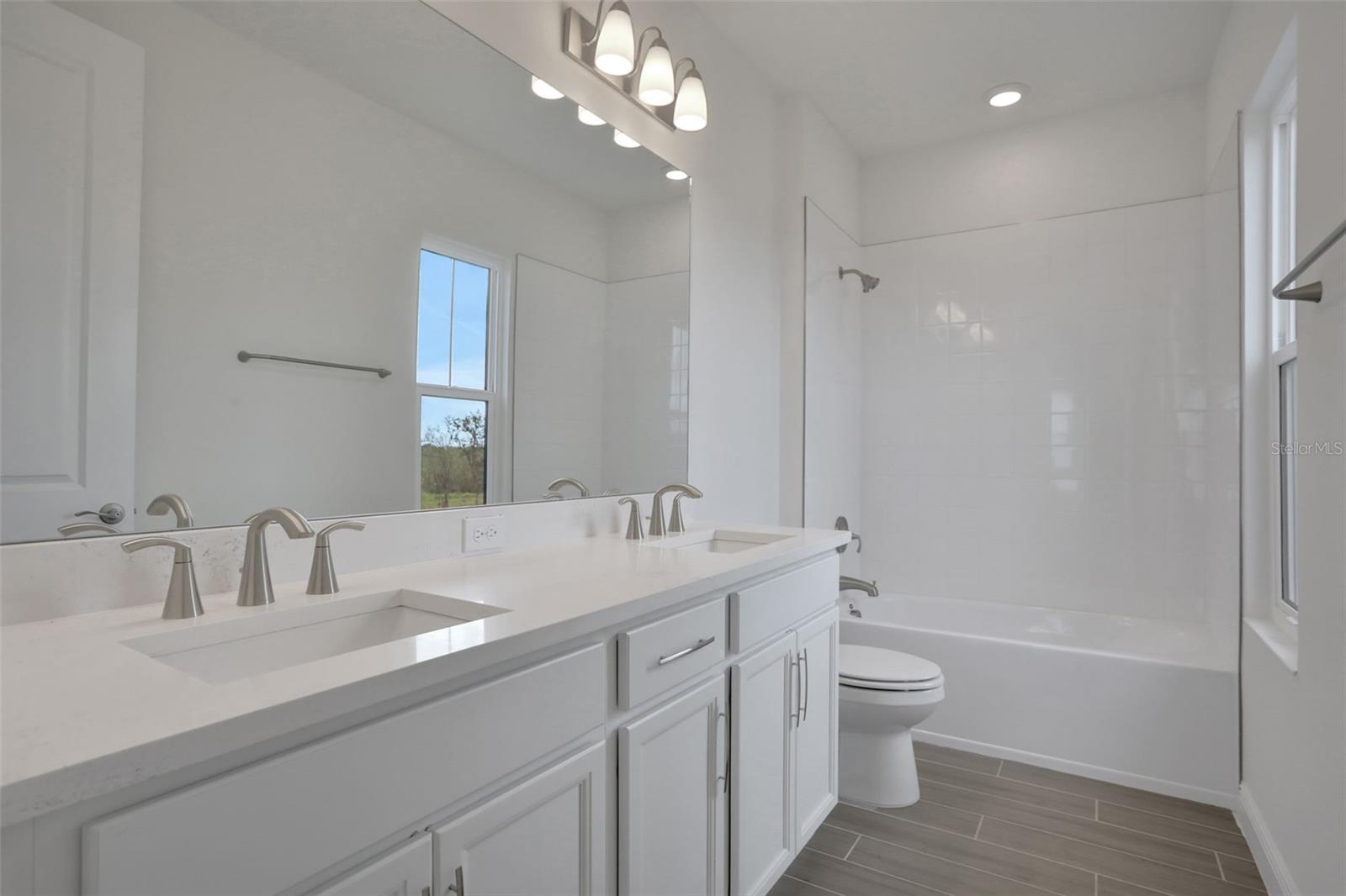 204 EAGLESTON LN, LAKEWOOD RANCH, FL, 34240