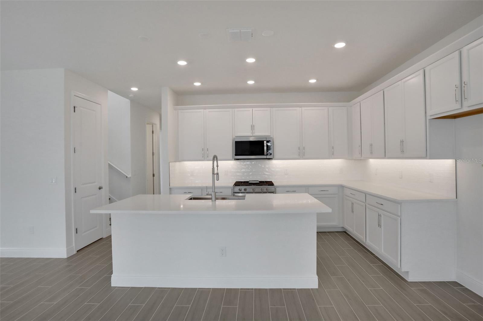 204 EAGLESTON LN, LAKEWOOD RANCH, FL, 34240
