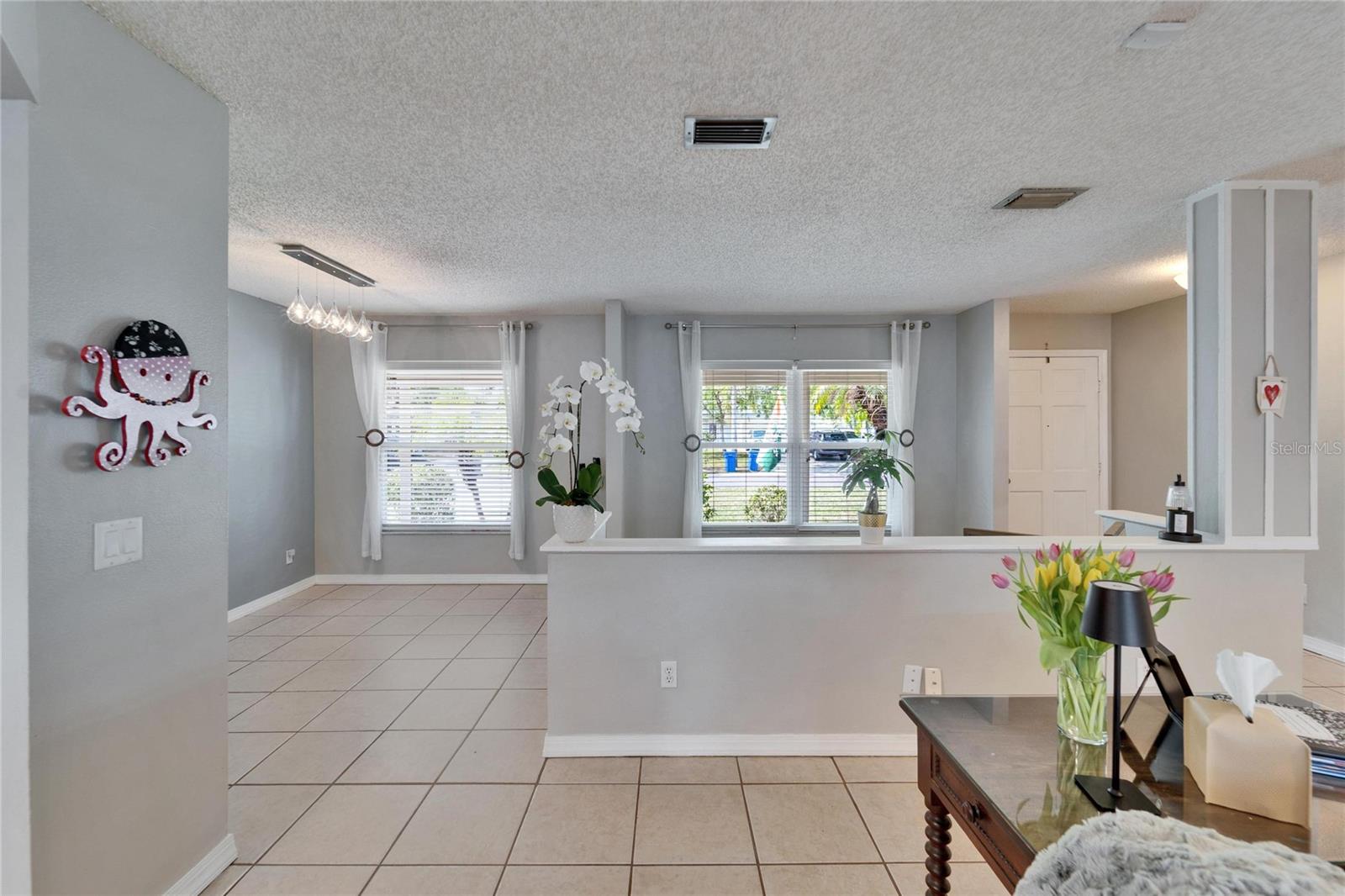 10717 DRUMMOND RD, TAMPA, FL, 33615
