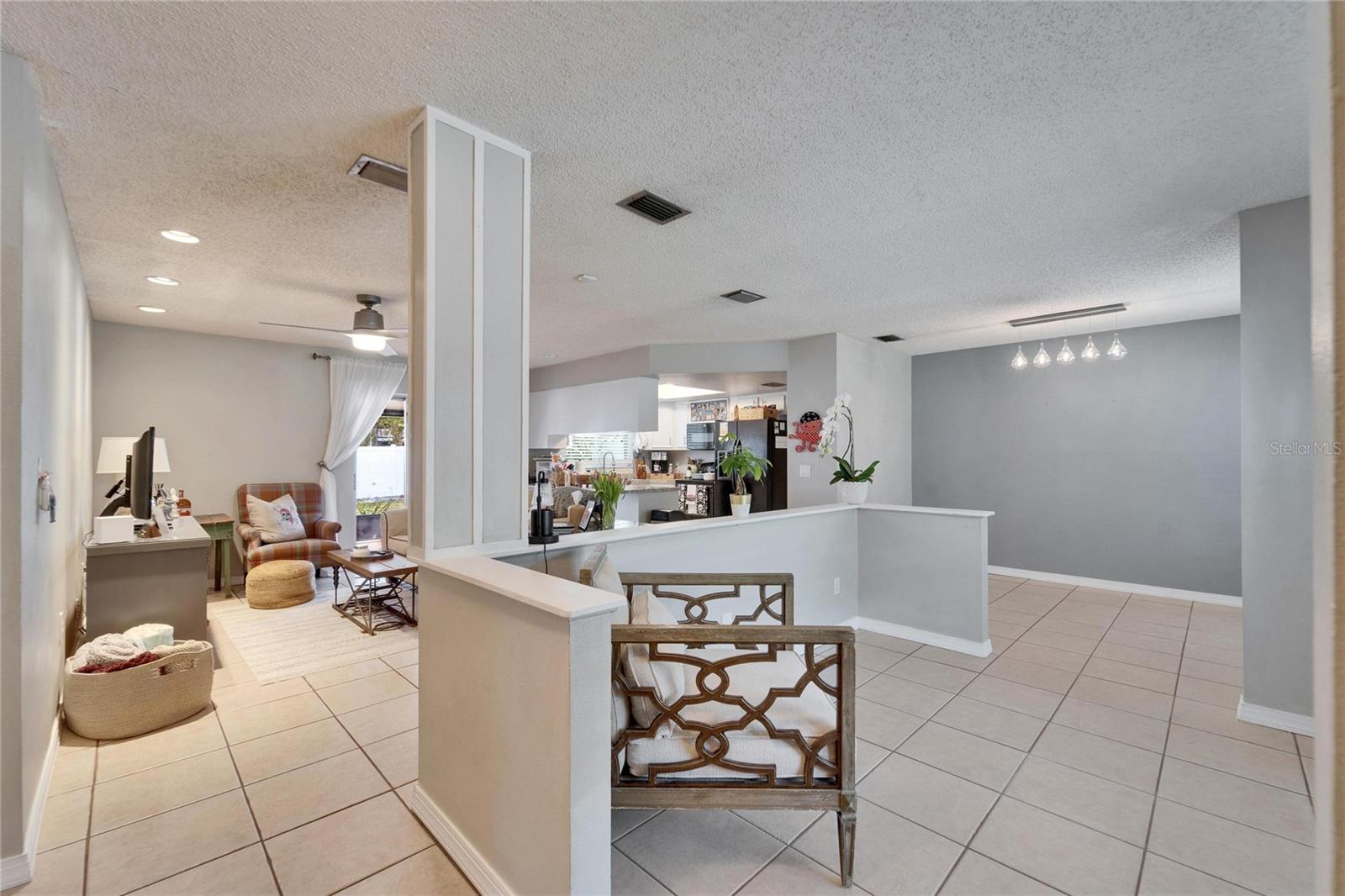 10717 DRUMMOND RD, TAMPA, FL, 33615