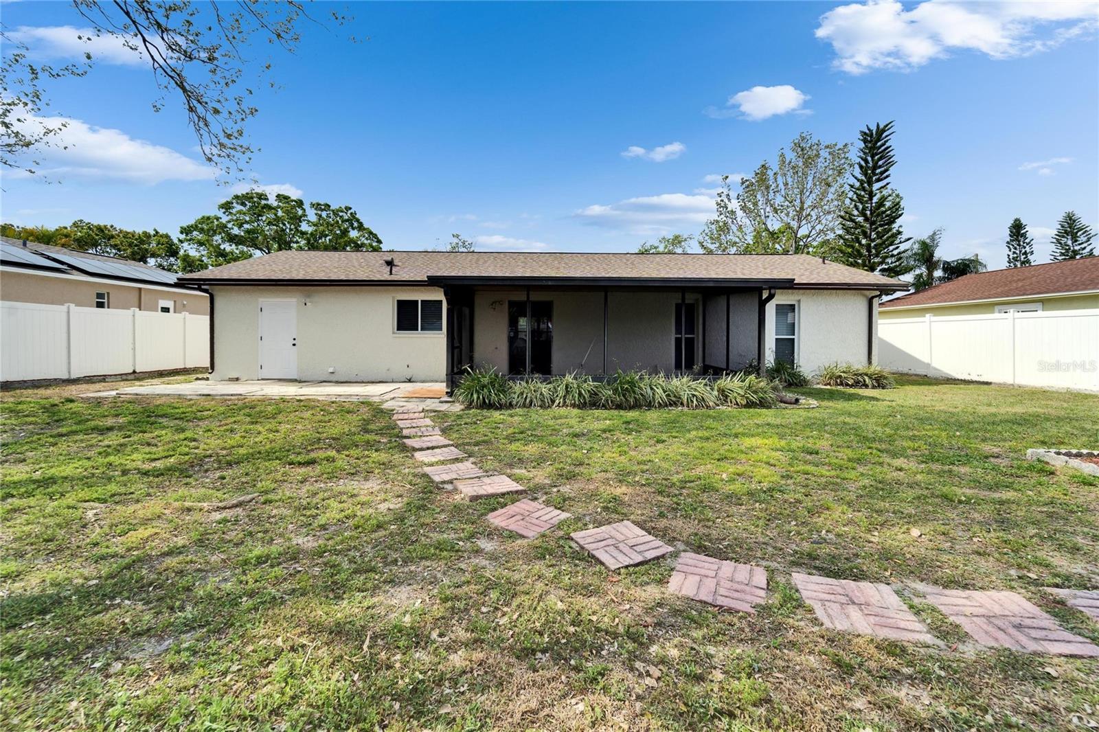 10717 DRUMMOND RD, TAMPA, FL, 33615