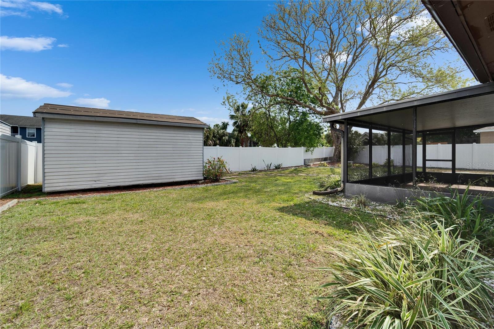 10717 DRUMMOND RD, TAMPA, FL, 33615