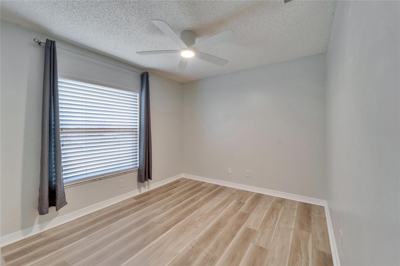 10717 DRUMMOND RD, TAMPA, FL, 33615