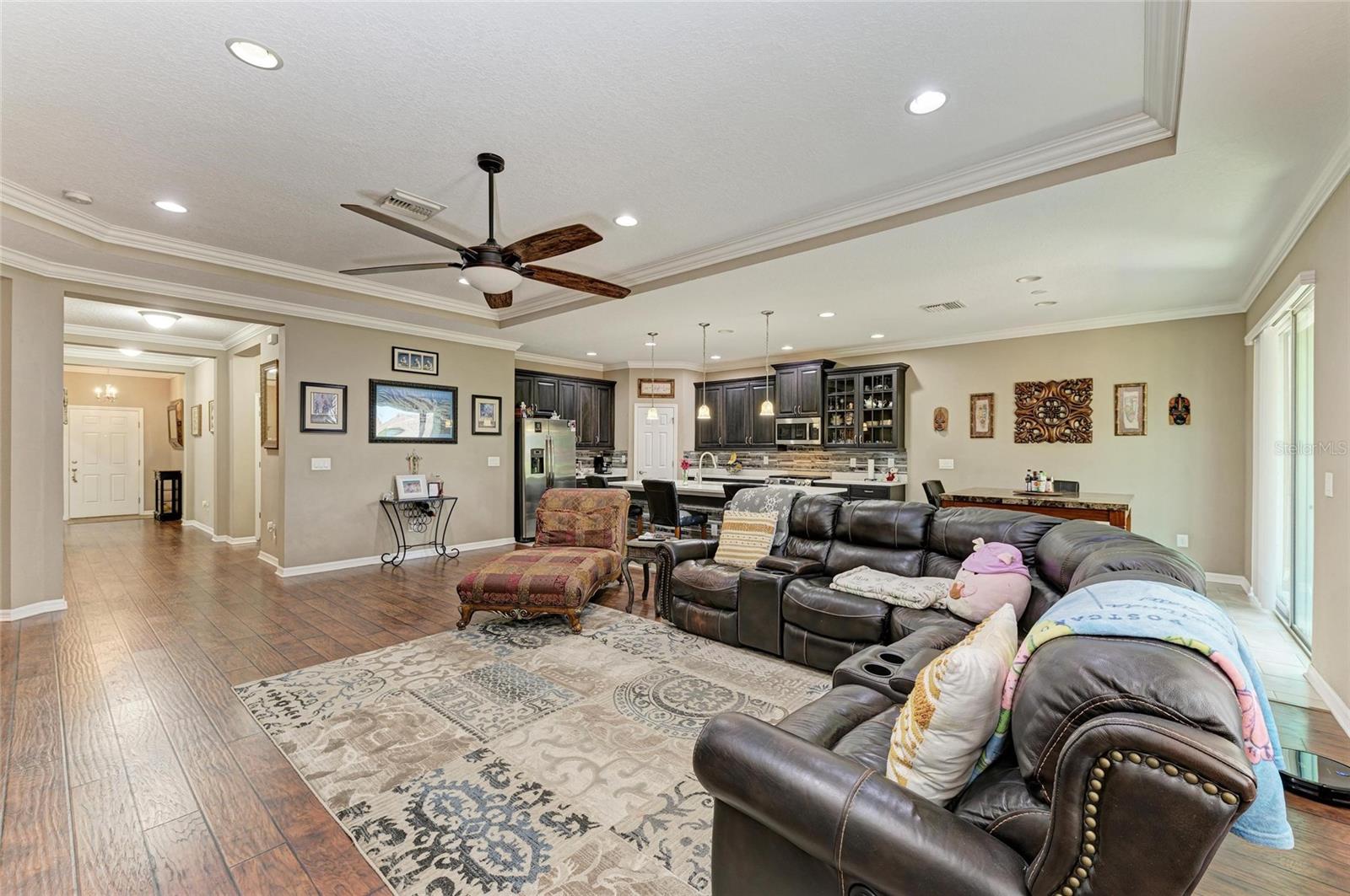 736 ROSEMARY CIR, BRADENTON, FL, 34212