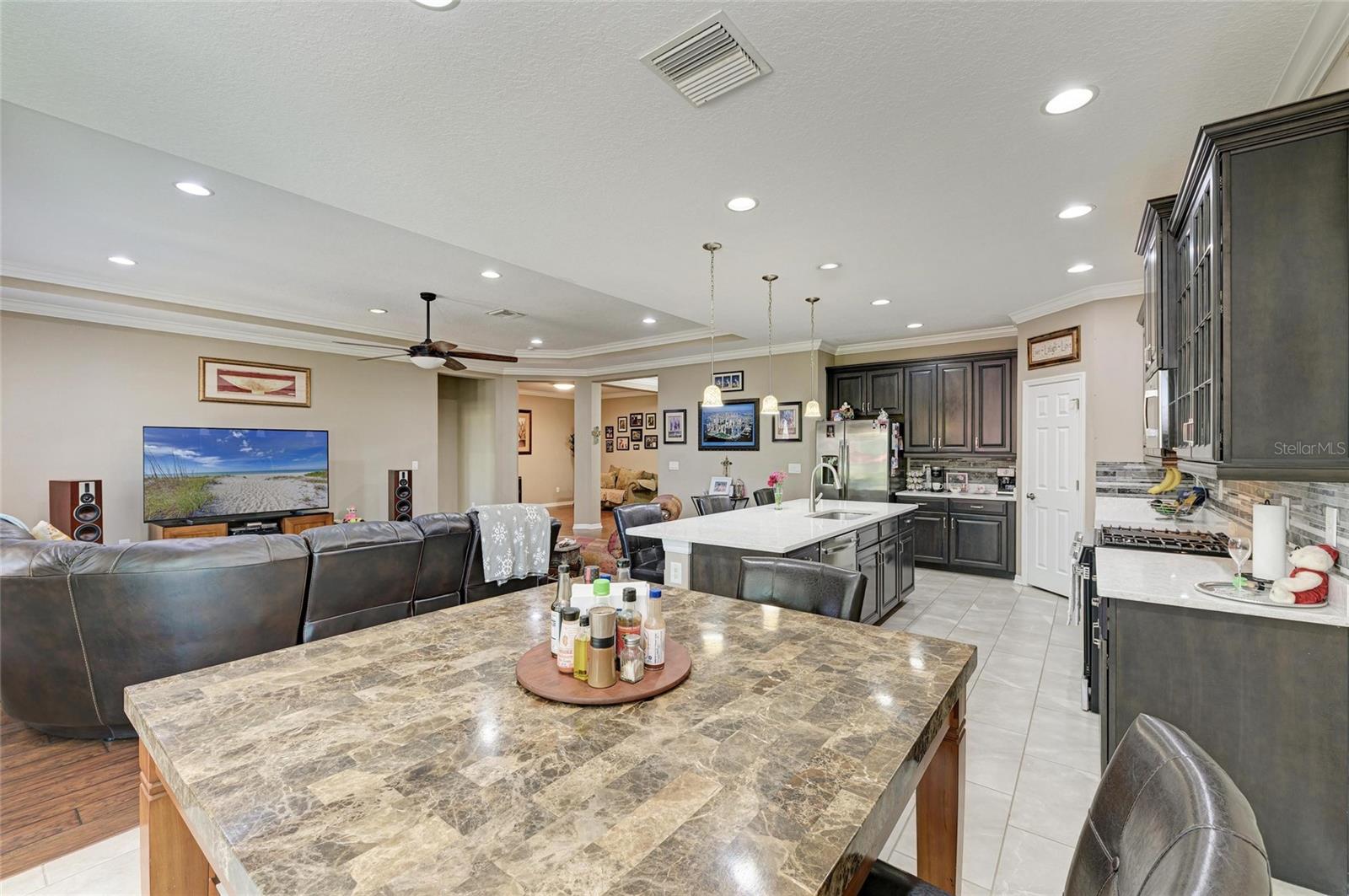 736 ROSEMARY CIR, BRADENTON, FL, 34212