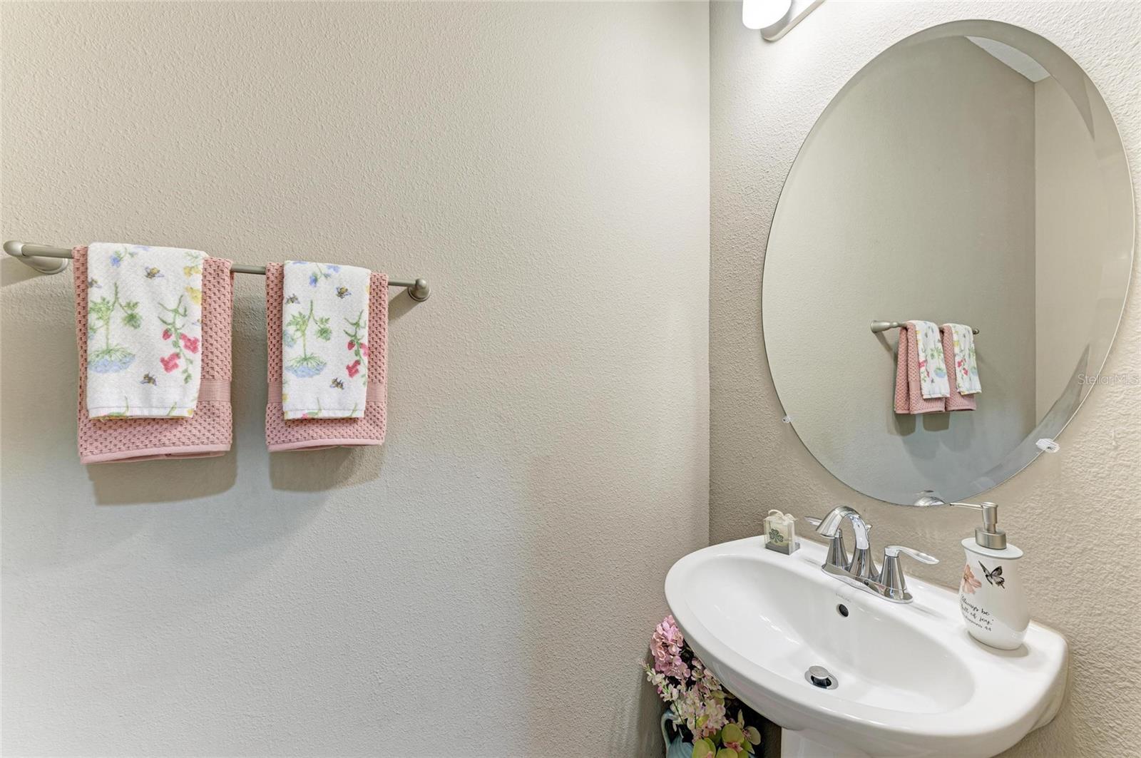 736 ROSEMARY CIR, BRADENTON, FL, 34212