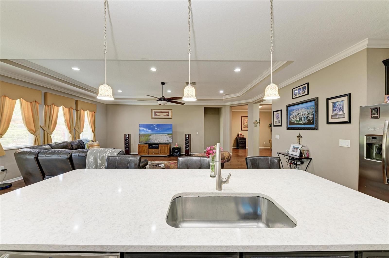 736 ROSEMARY CIR, BRADENTON, FL, 34212
