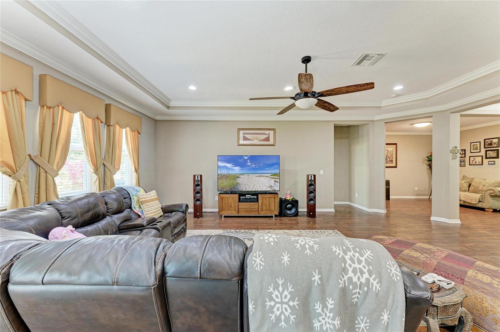 736 ROSEMARY CIR, BRADENTON, FL, 34212