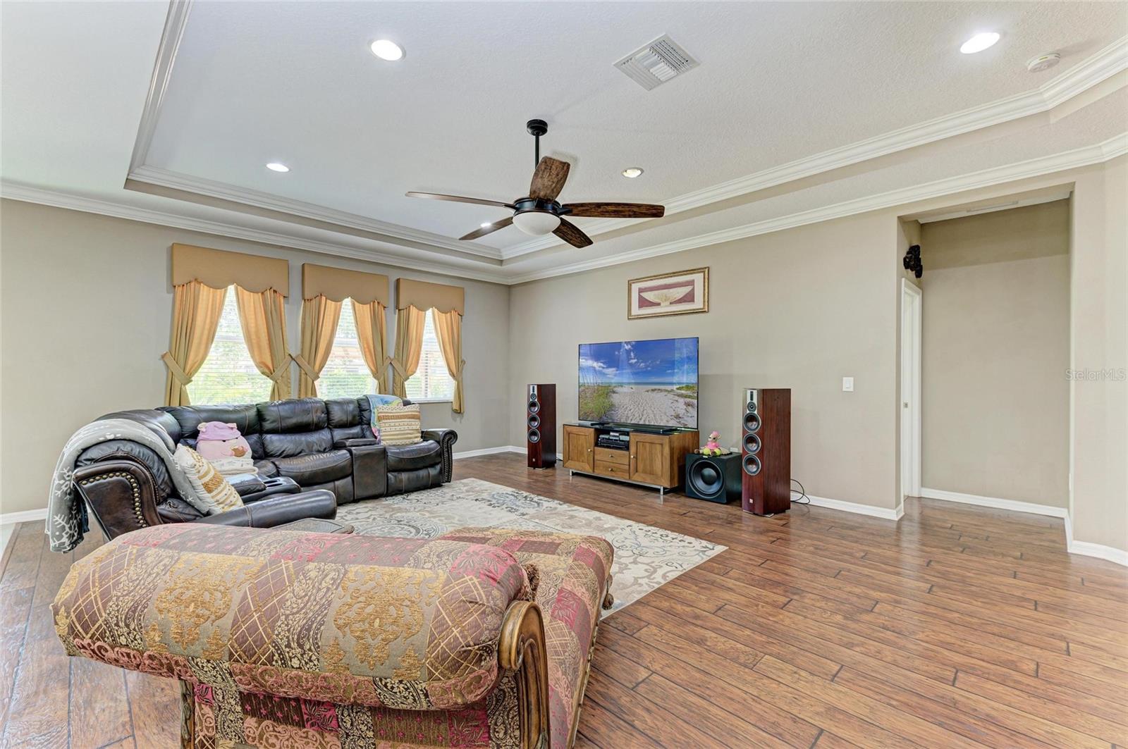 736 ROSEMARY CIR, BRADENTON, FL, 34212