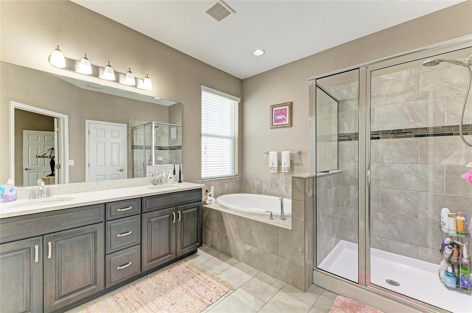 736 ROSEMARY CIR, BRADENTON, FL, 34212