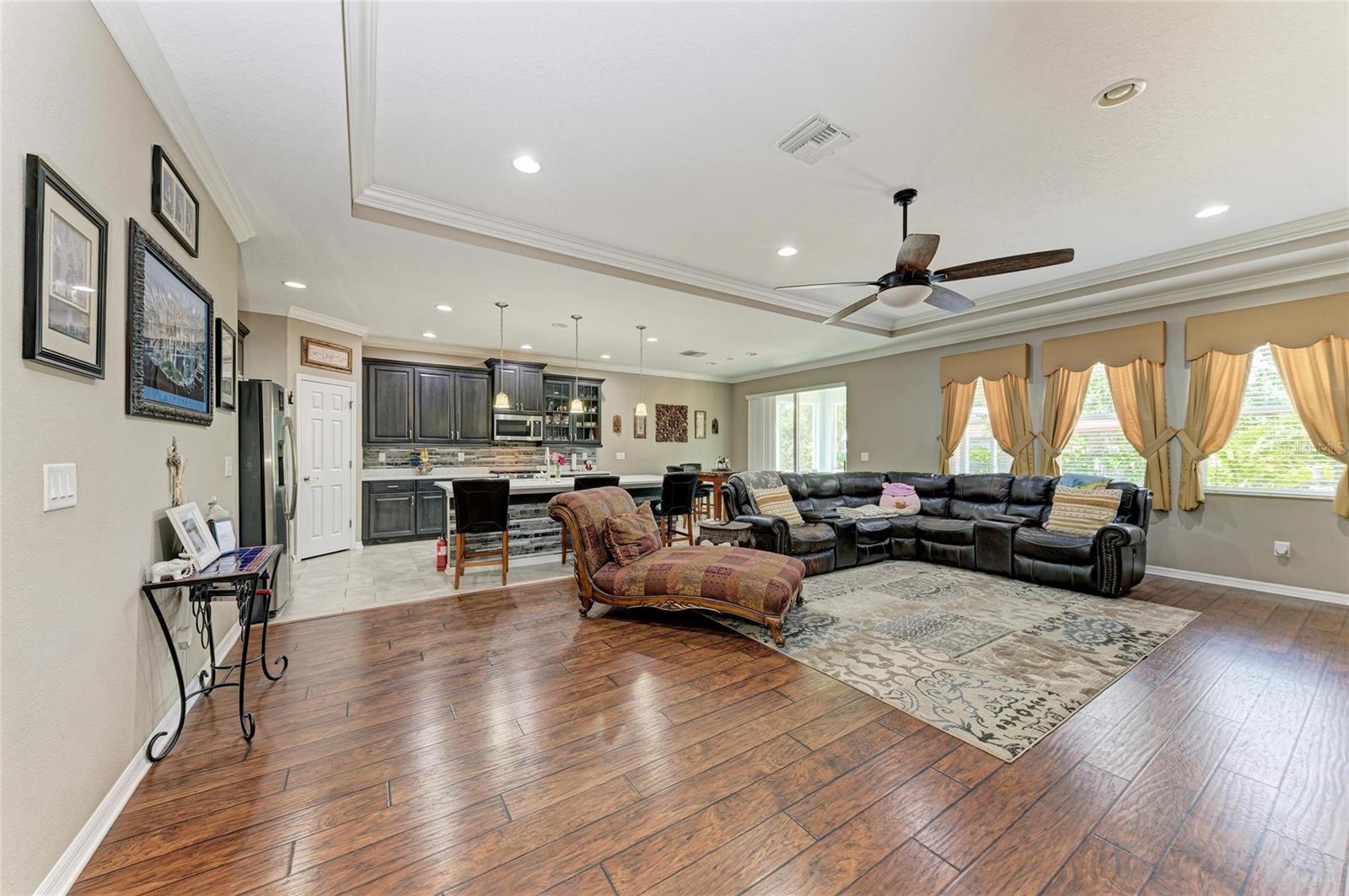 736 ROSEMARY CIR, BRADENTON, FL, 34212