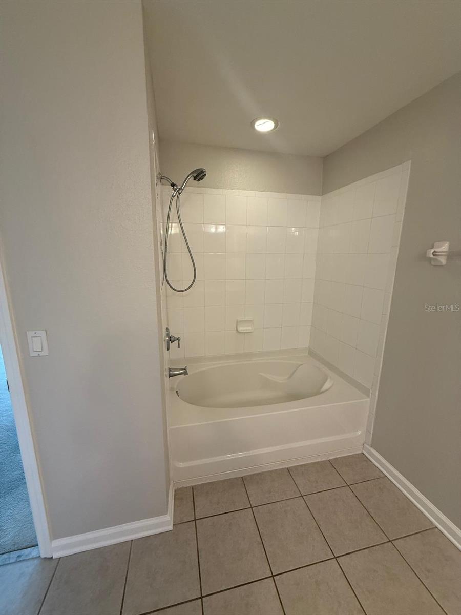 7054 CADIZ BLVD, ORLANDO, FL, 32819