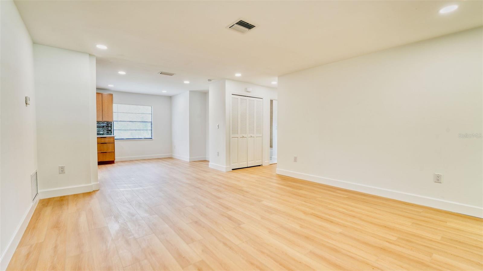 71 COMMUNITY DR, DEBARY, FL, 32713