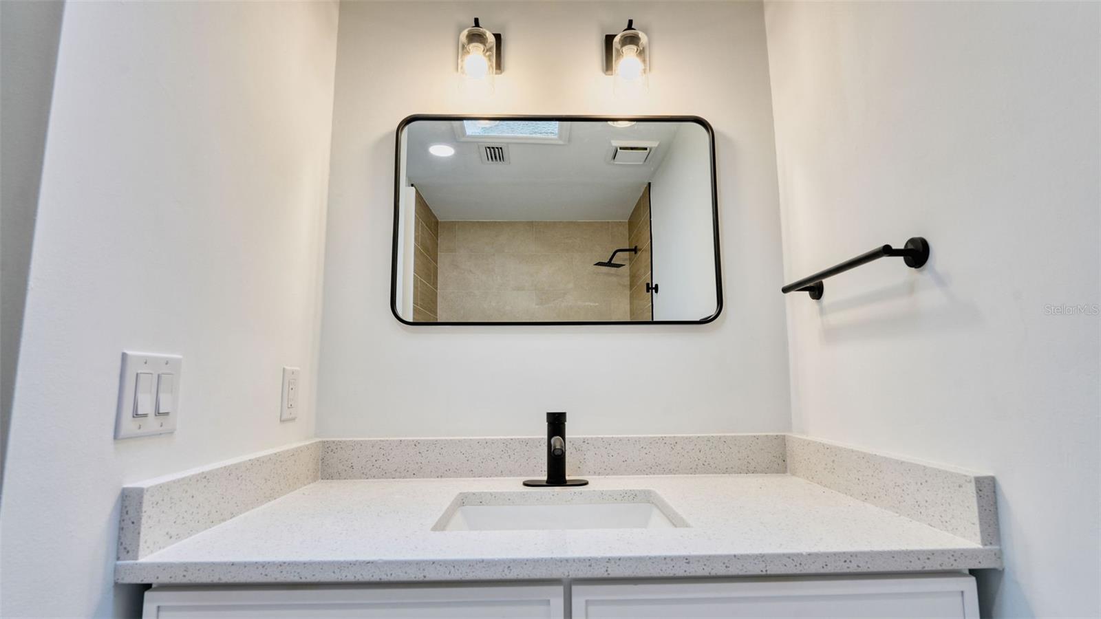 71 COMMUNITY DR, DEBARY, FL, 32713