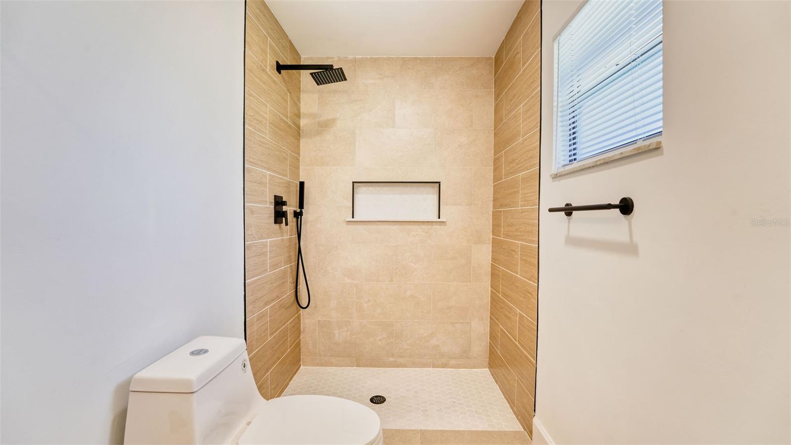 71 COMMUNITY DR, DEBARY, FL, 32713