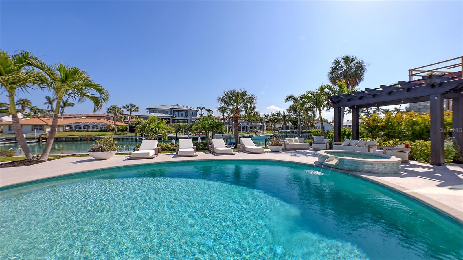 A4647753 Property Photo