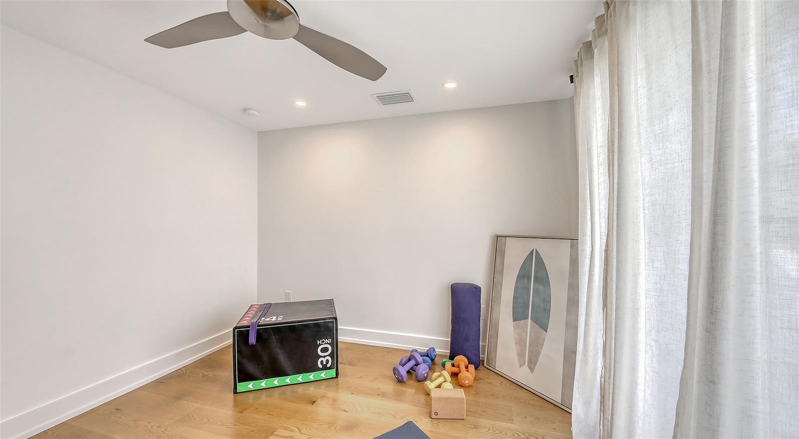 A4647753 Property Photo
