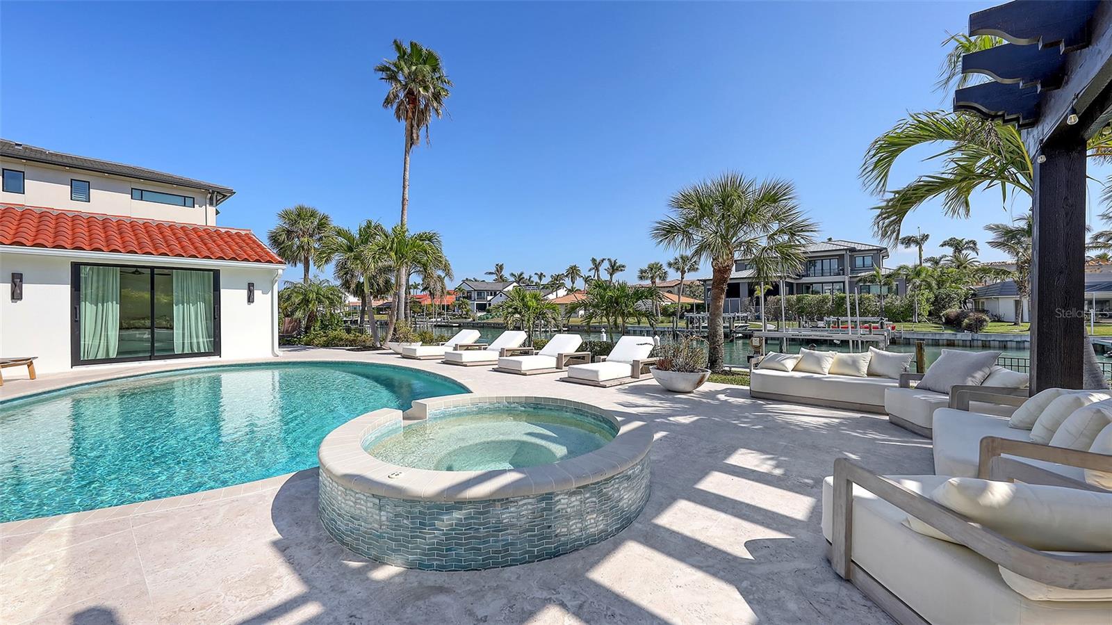 A4647753 Property Photo