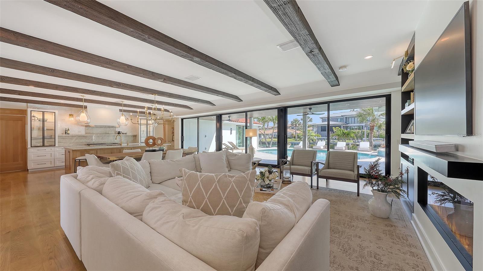 A4647753 Property Photo