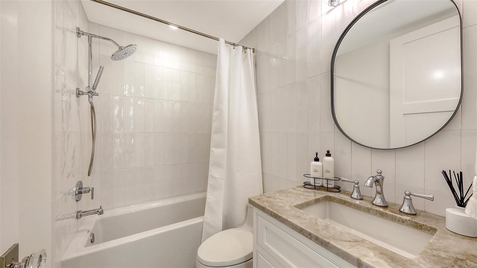 A4647753 Property Photo