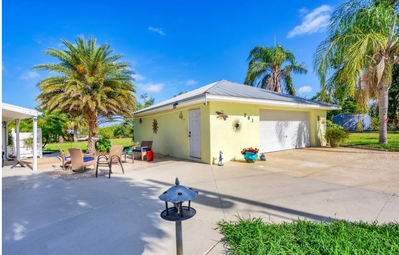 283 HILLTOP CIR, PUNTA GORDA, FL, 33982