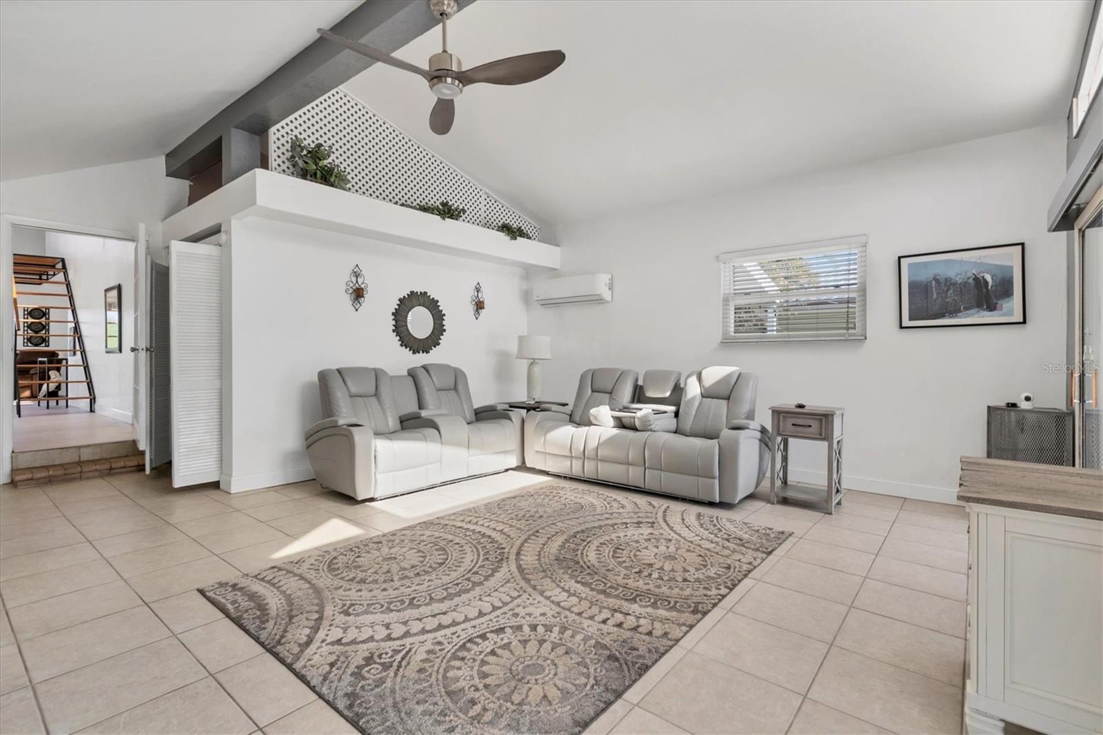 283 HILLTOP CIR, PUNTA GORDA, FL, 33982