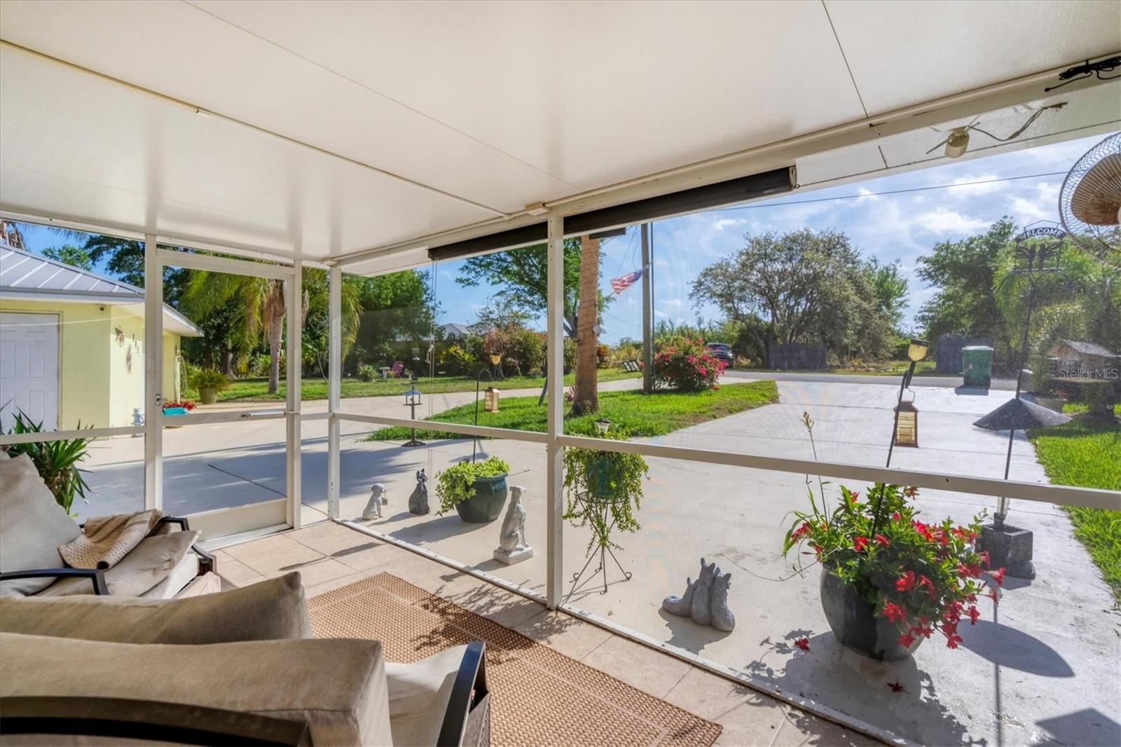 283 HILLTOP CIR, PUNTA GORDA, FL, 33982