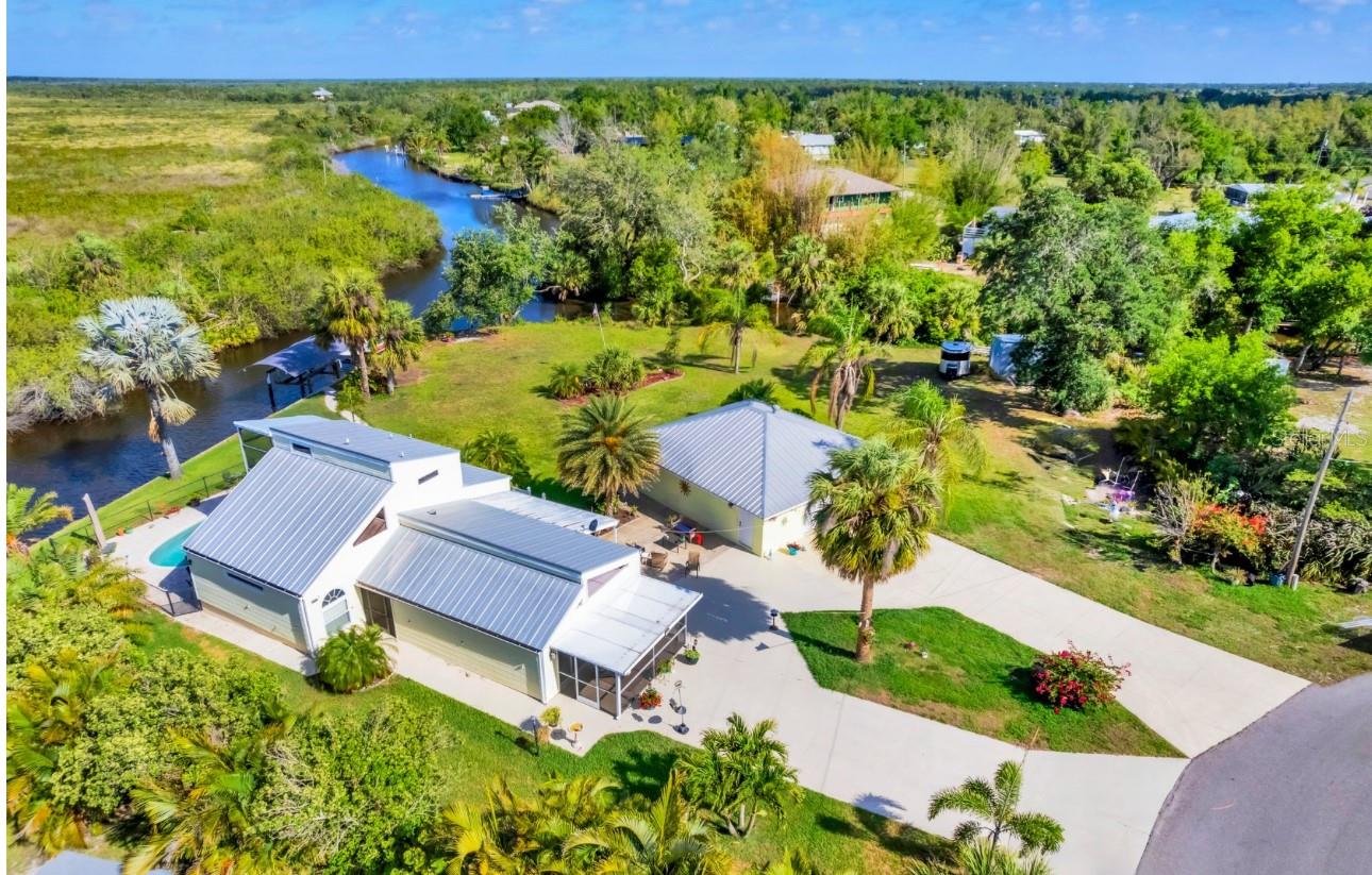 283 HILLTOP CIR, PUNTA GORDA, FL, 33982