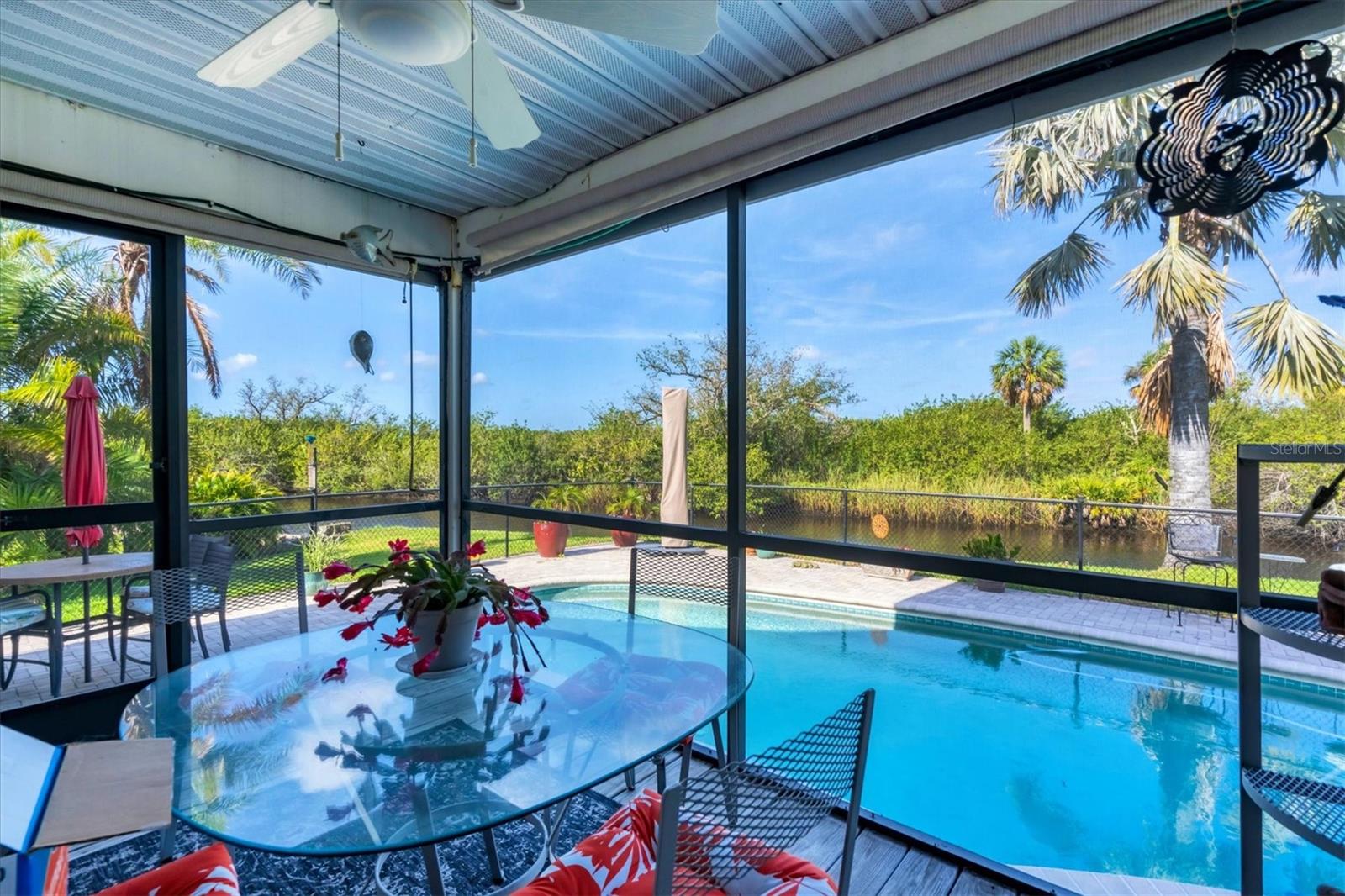 283 HILLTOP CIR, PUNTA GORDA, FL, 33982