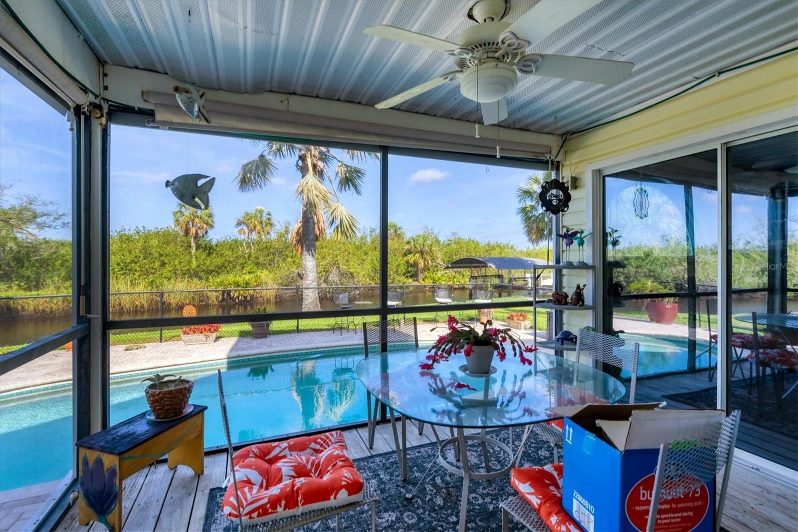283 HILLTOP CIR, PUNTA GORDA, FL, 33982