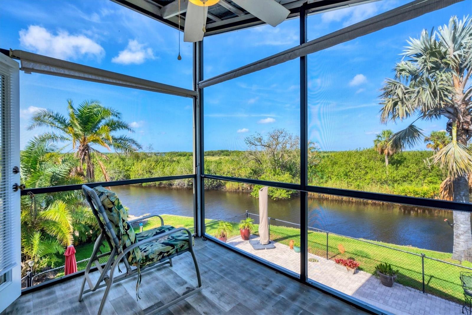 283 HILLTOP CIR, PUNTA GORDA, FL, 33982
