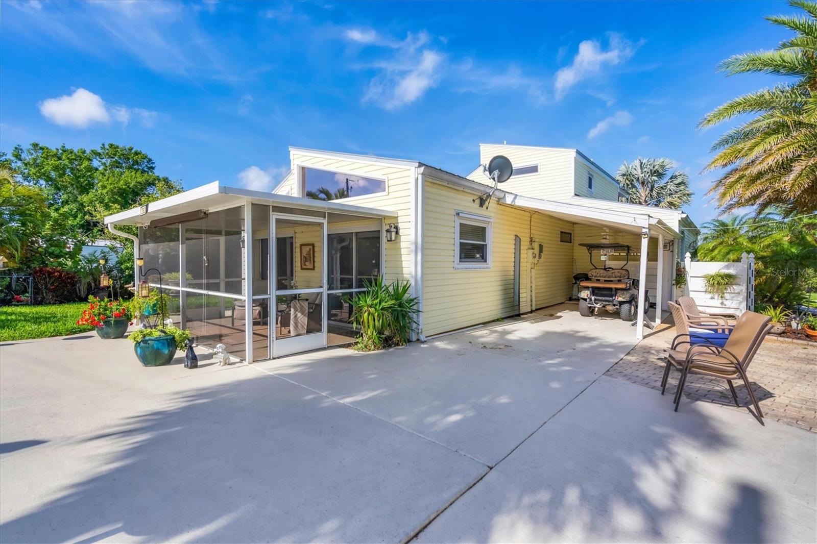 283 HILLTOP CIR, PUNTA GORDA, FL, 33982
