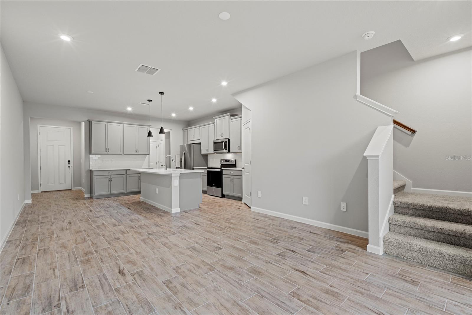 4160 CLOUD HOPPER WAY, LUTZ, FL, 33559